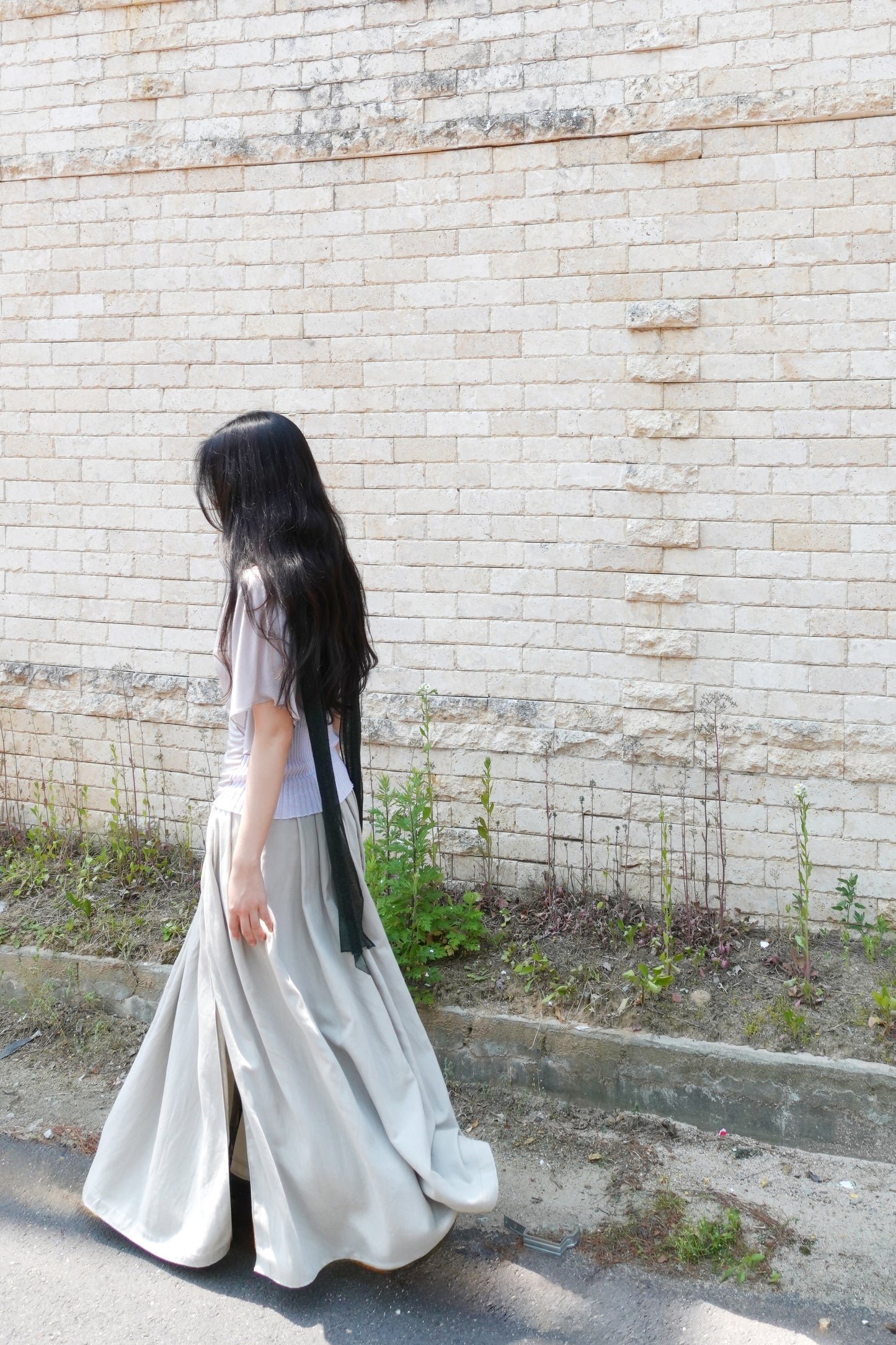 DRAPE 010 'Random Tuck Deep Slit Skirt'