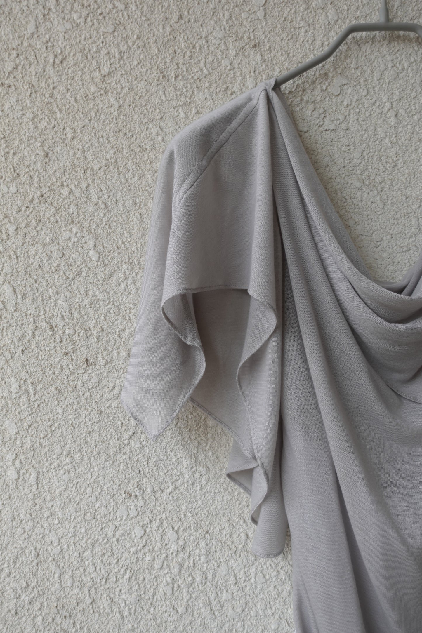 RIB 005 'Dancing Sleeves Back knit Jersey Top'