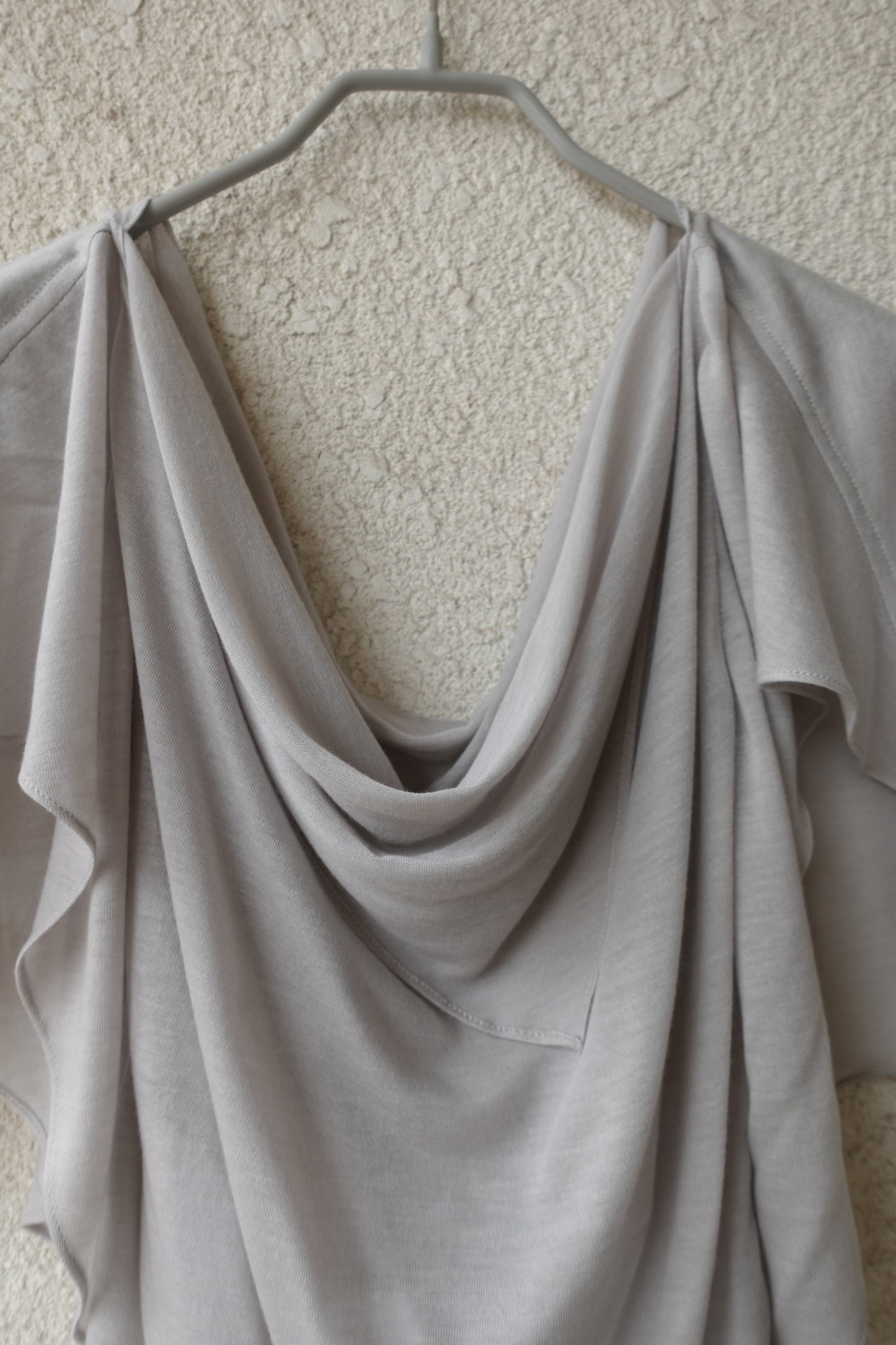 RIB 005 'Dancing Sleeves Back knit Jersey Top'